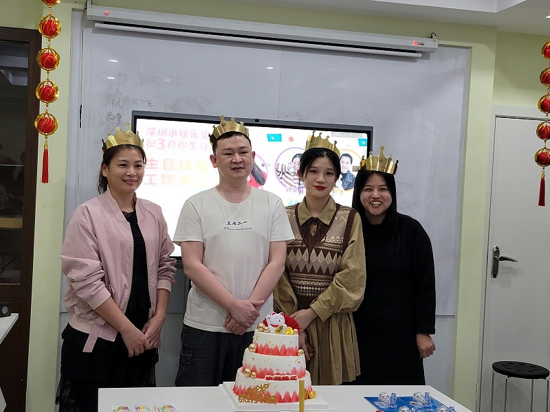 李春香 楊勇強 劉學敏 曾小淳合影2